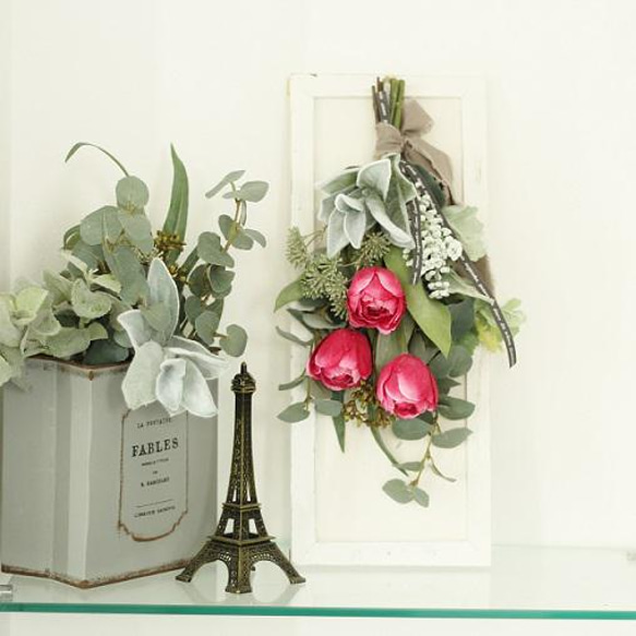 チューリップのスワッグ☆アーティフィシャルフラワーのユーカリやリーフの花束です（造花）フレームにも飾れます 2枚目の画像