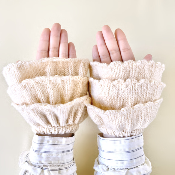 150色＊推し色で作るティアードフリルのつけ袖風ハンドウォーマー＊手編みニット＊送料無料 