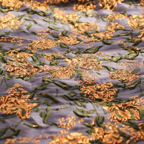 豪華な金色の花柄 金糸レリーフ ジャカード織りの生地 [2702] 6枚目の画像