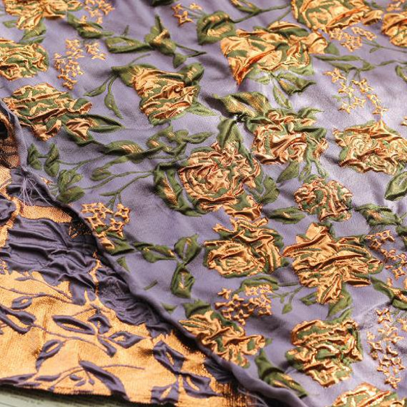 豪華な金色の花柄 金糸レリーフ ジャカード織りの生地 [2702] 9枚目の画像