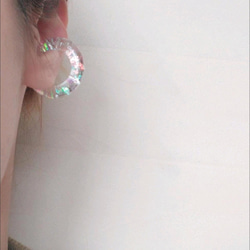 受注制作　クリアイヤーカフ　クリア&パープルオーロラ　 虹色の輝き 2way　クリアリング　レジンリング　アクリルリング 5枚目の画像