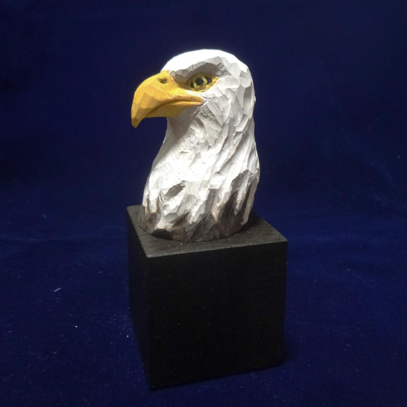 木彫刻 アート『 ハクトウワシ 』　鷲　鳥　動物　芸術 アート  手彫り　松 3枚目の画像