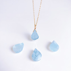 【特集掲載】《3月誕生石》アクアマリンのラフロックドロップネックレス　14kgf  誕生日プレゼント　金属アレルギー対応 4枚目の画像