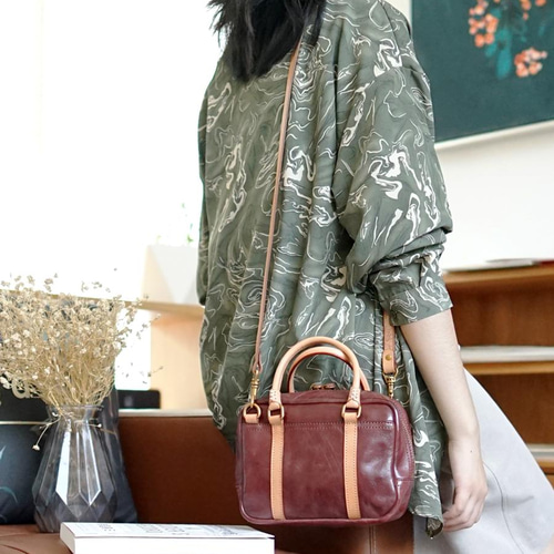 115 2022年新品 レザー 本革 レディース メンズ 牛革ショルダーバッグ