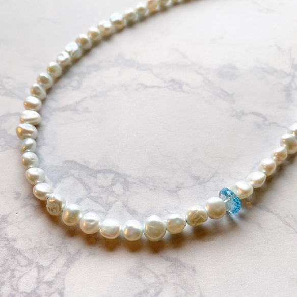 ブルートパーズが可愛い【40～45cm】小ぶりなパール×天然石がキラリ～My pearl Necklace 2枚目の画像