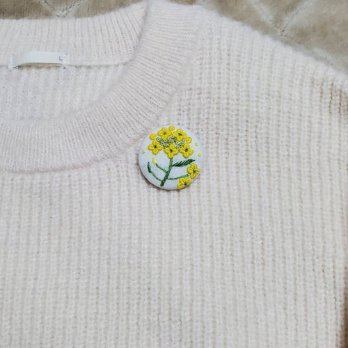 受注製作】手刺繍ブローチ・ヘアゴム 春《菜の花》×オフホワイト