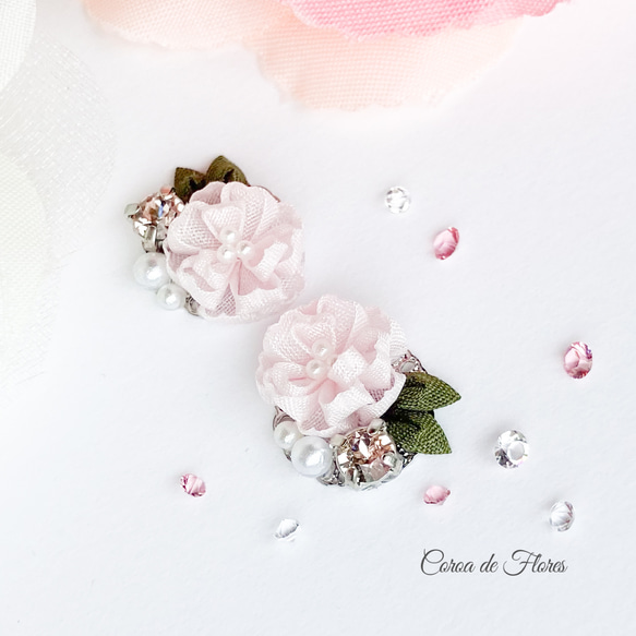 八重桜のピアス/イヤリング　つまみ細工　正絹羽二重　シルク 2枚目の画像