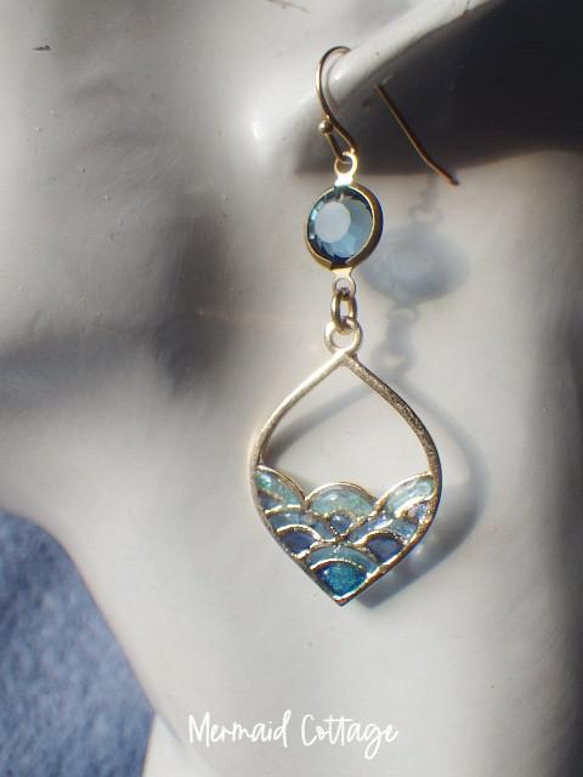 Ocean Wave Earrings 彩色玻璃風格大波浪耳環/耳環 第3張的照片