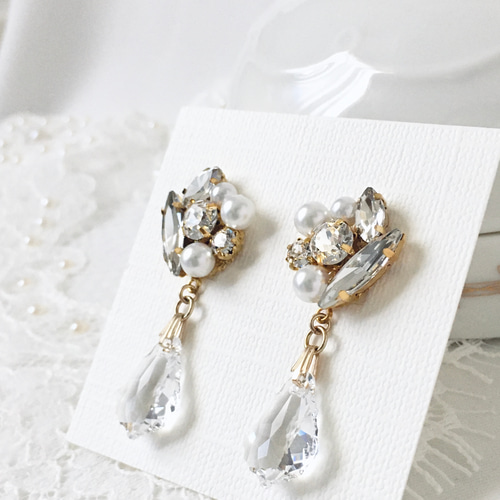 【お年玉セール特価】 ビジュー パール クリスタル ゴールド ピアス ［結婚 イヤリング アクセサリー