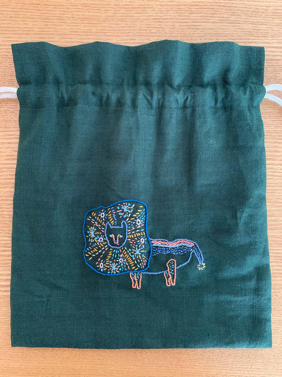 narumiページ　ほっこりライオン　巾着袋 ライオン 刺繍 巾着袋 深緑 巾着袋 Lumiukko 通販 13402466