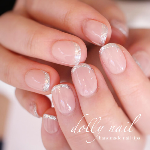 ベリーショート＊上品スキニーフレンチネイル（シルバーラメ） ネイル  