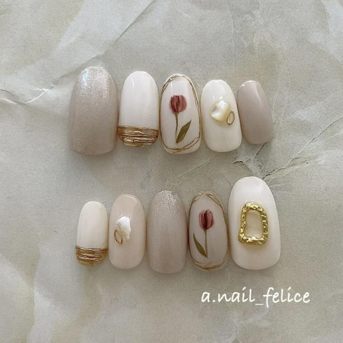 クラシックなチューリップネイル ネイルチップ（つけ爪） a  