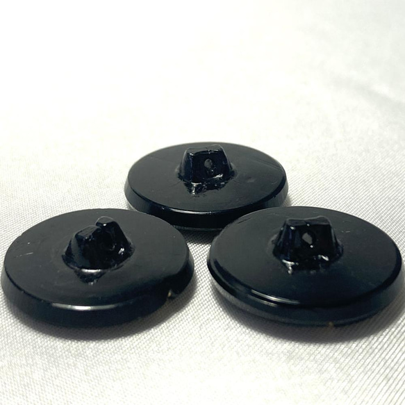 【送料無料】1930s チェコ製 3個 アンティーク ヴィンテージ ブラックガラス ボタン 素材 [EY7072a] 5枚目の画像