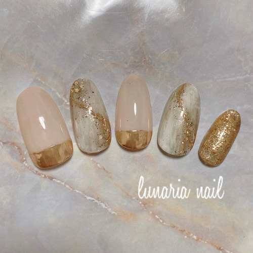 人気】ニュアンスネイル♡ ミラー ベージュ ラメ ホロ ネイルデザイン