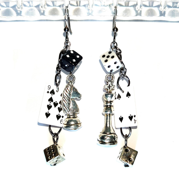 チェス キング ナイト トランプ サイコロ ダイス メンズ ピアス ピアス