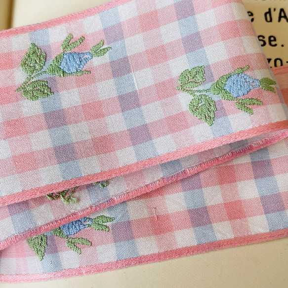 フランスのヴィンテージ刺繍リボン・ピンクと水色のチェックに水色のお花50cm 4枚目の画像