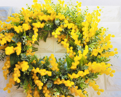 ミモザとクリスマスローズの春待ちリース オーバルリース 大きめ