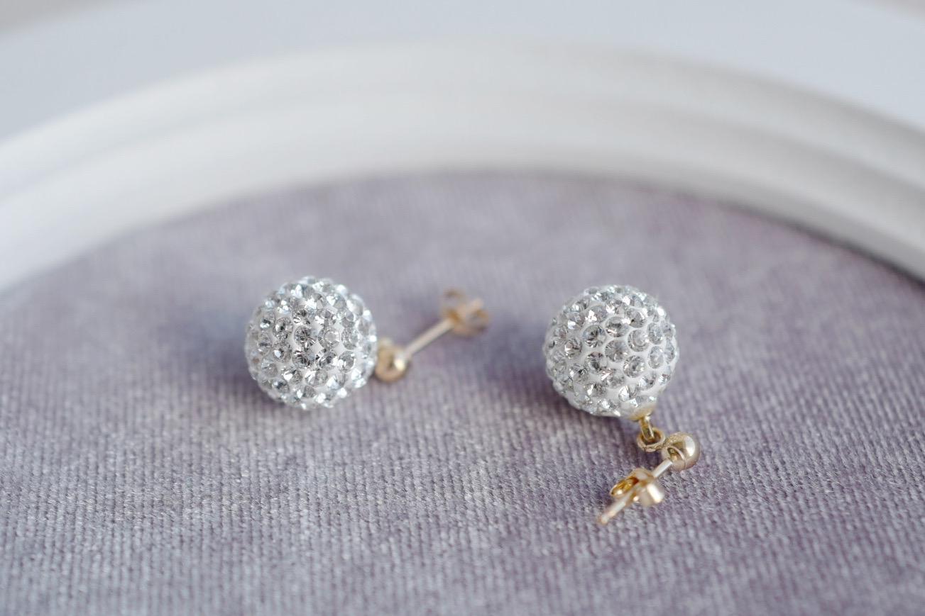 数量限定　上質Crystal ball ピアス・イヤリング