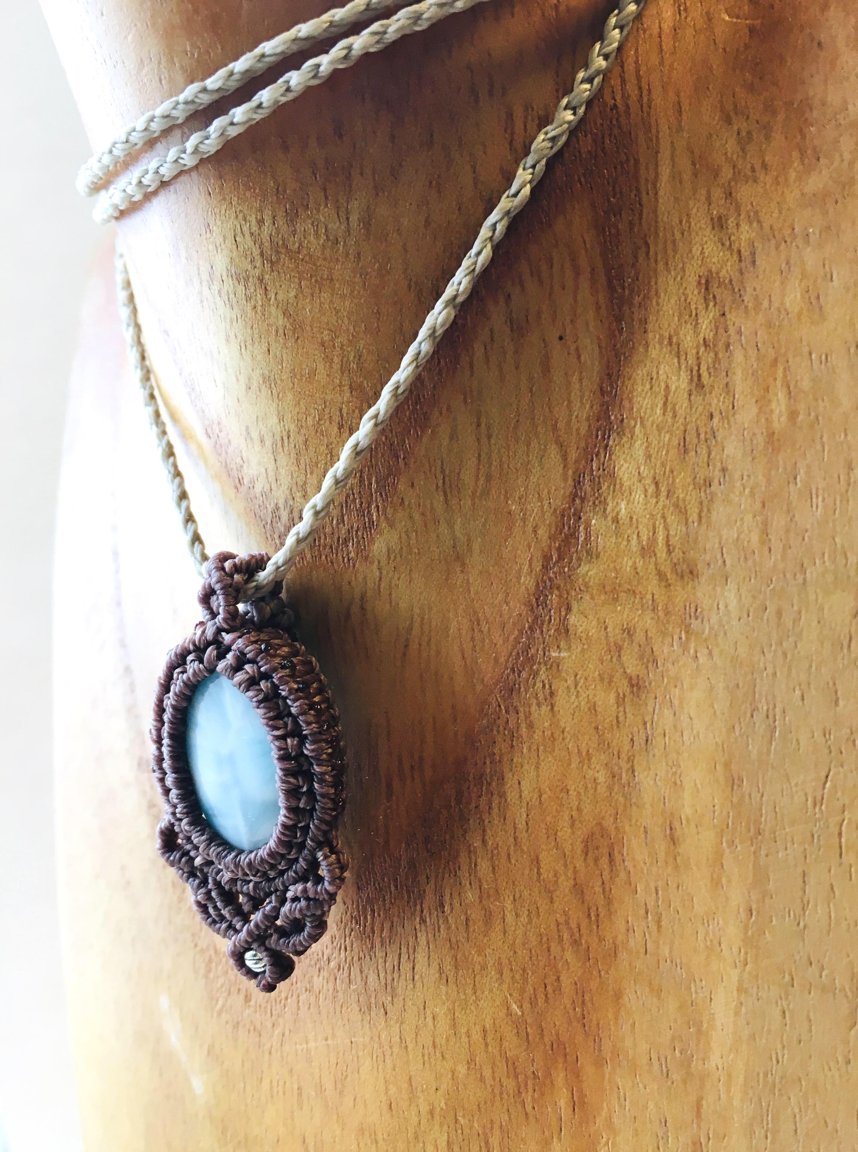 地球のカケラ　天然石✴︎ラリマー/マクラメ編みペンダント 11,550円