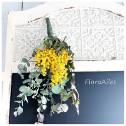 明るいミモザ♪シンプルなミニスワッグは花器にも飾れます♪メッセージカード無料 2枚目の画像