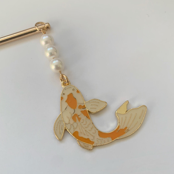 【ほぼ未使用】薄いピンクのカメリアかんざしゴールドのアンティーク風 ほぼ未使用】薄いピンクのカメリアかんざしゴールドの