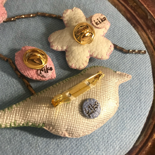 ハンドメイド レジン ブローチ NO.16 ビオラ 匿名配送