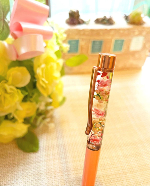 桜色ハーバリウムボールペン 2枚目の画像
