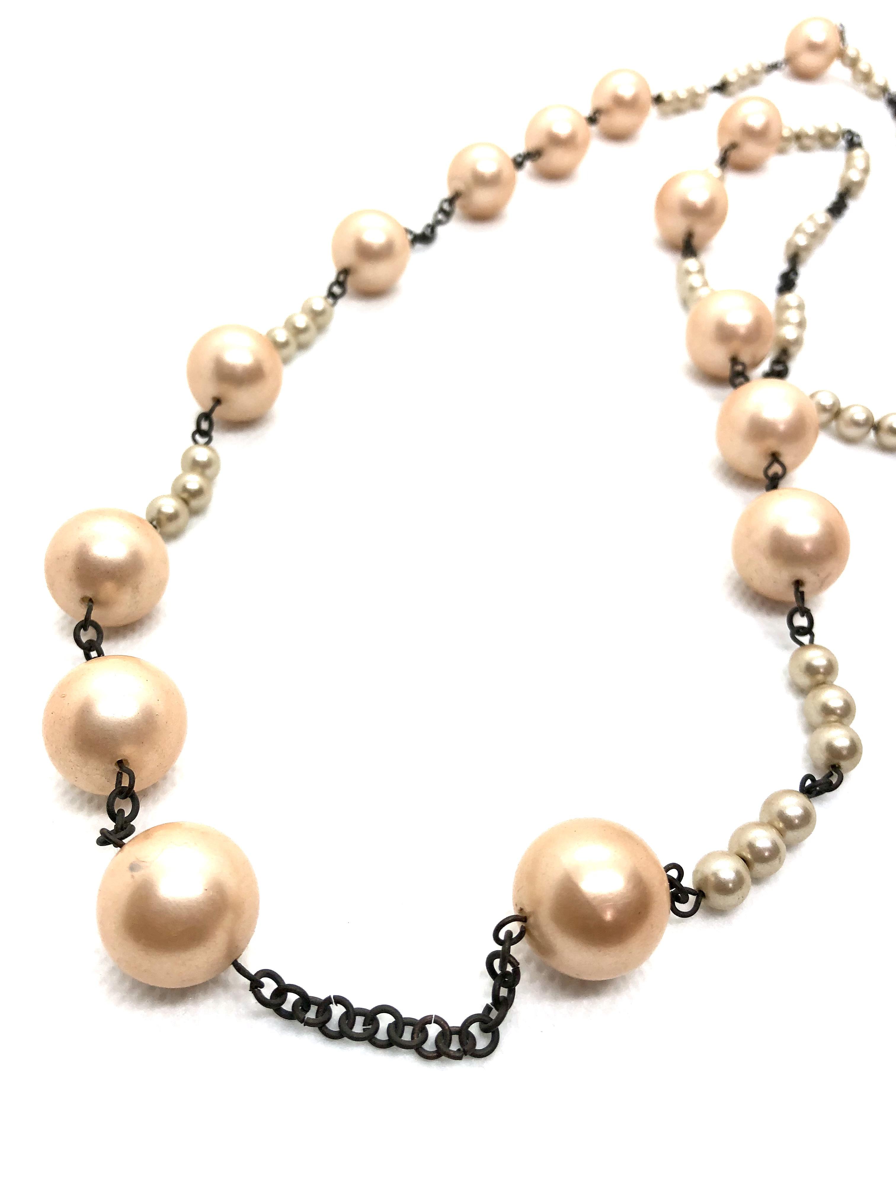 パンサーピンクネックレス