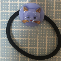 【s】ヘアゴム 猫のチェコガラスボタン 青色　HTA-12 2枚目の画像