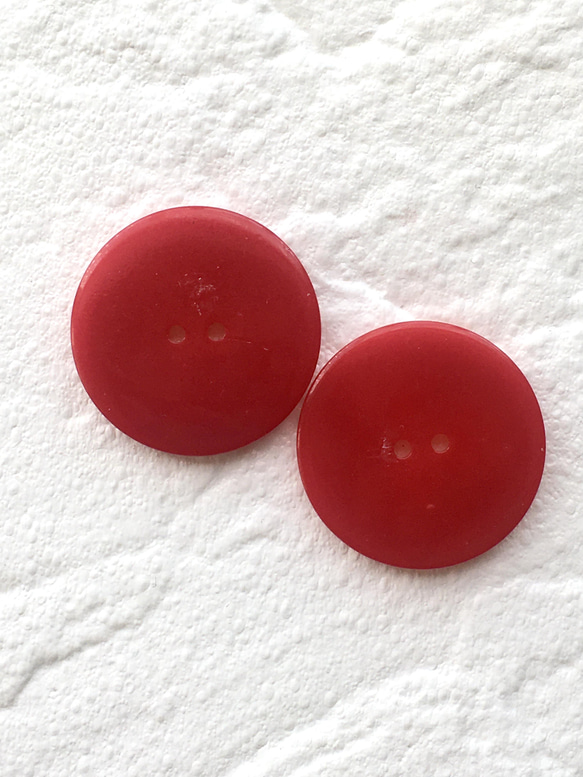 真っ赤なアメリカヴィンテージのボタンA 2.7cm 2個 4枚目の画像
