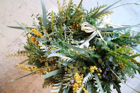 フレッシュグリーン＆ミモザのリース 3枚目の画像