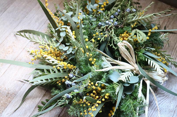 フレッシュグリーン＆ミモザのリース 7枚目の画像