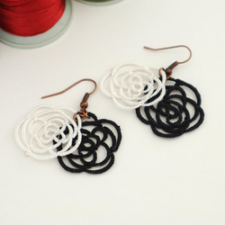 OYA Tatting lace earrings [OPEN ROSE] Black & White 第1張的照片