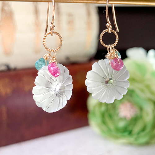 14kgfピンクアメジストフラワーカービングピアス/イヤリング｜