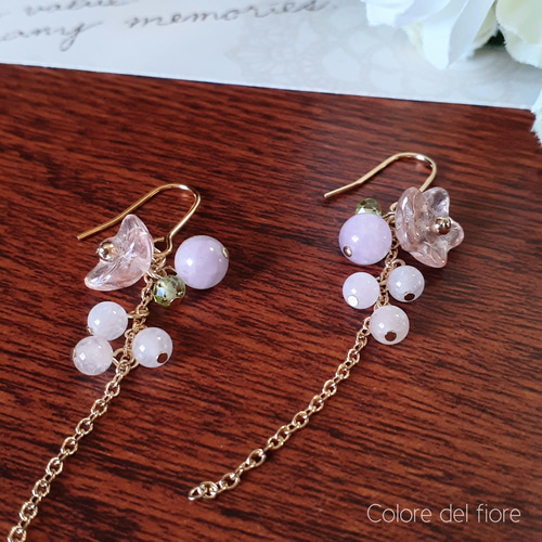 ミルキーオレンジ　モルガナイトとチェコビーズのピアス ミルキーオレンジモルガナイトとチェコビーズのピアス