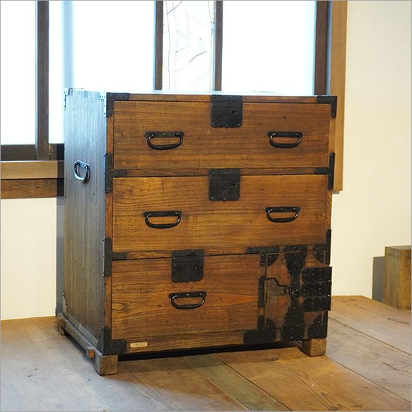日式五斗櫃仿古櫃櫃實木時尚日式裝飾架子日式現代昭和復古家具舊工具老家具 第3張的照片