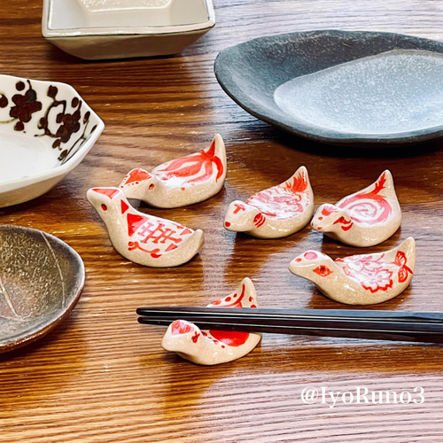 ツチノコの箸置き(6個1セット)アルビノ 箸・箸置き 異夜のアトリエ