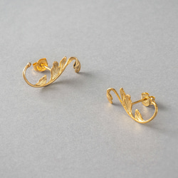 〔K18YGP〕ハアザミ ピアス Ⅰ. 2枚目の画像