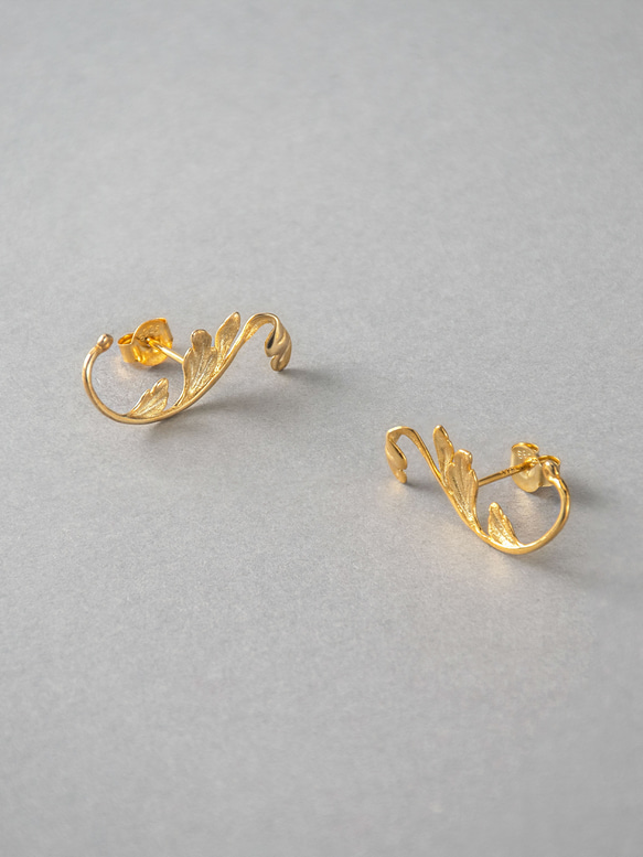 〔K18YGP〕ハアザミ ピアス Ⅰ. 2枚目の画像