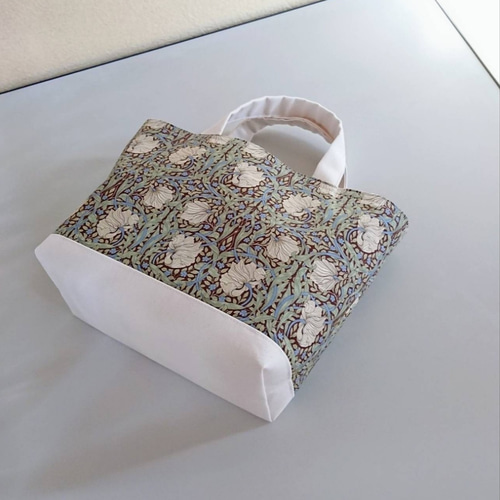 ウィリアムモリス♣︎ラークスパア♣︎ハンドメイドバッグ M✰ウィリアムモリスのトートバッグ♡アンティークな花柄