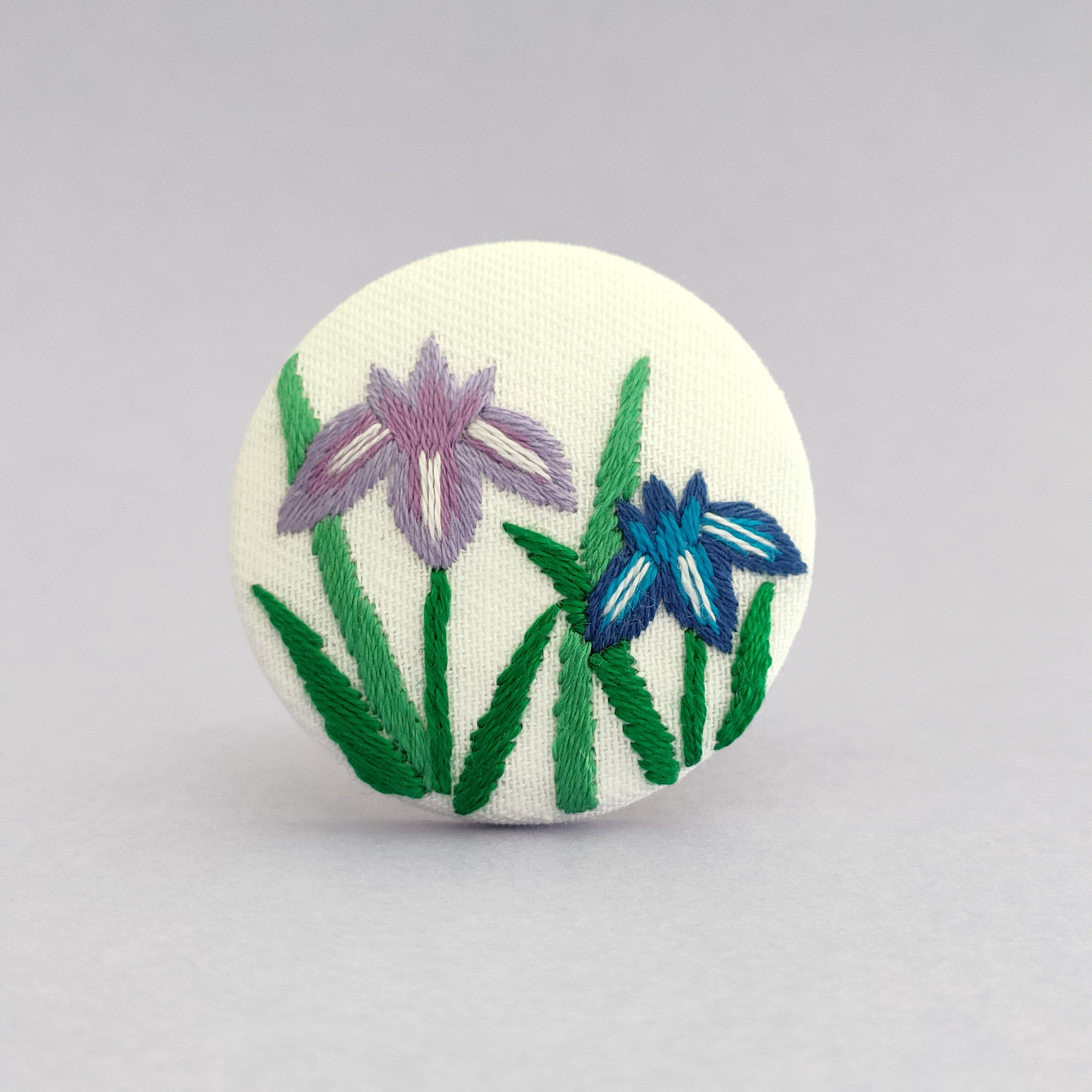 ハンドメイド 刺繍ブローチ、アームバンド