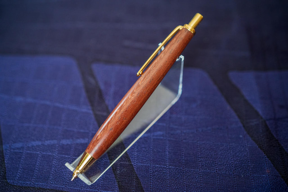 【東洋のローズウッド 縞紫檀】 木軸 シャープペン 0.5mm 金杢犀 シャーペン 受注生産 ギフト 2枚目の画像