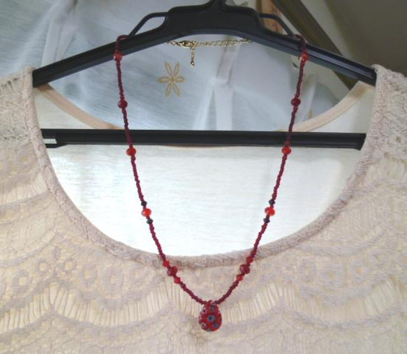 セール♥ミルフィオリとガラスビーズのネックレス（赤） 4枚目の画像