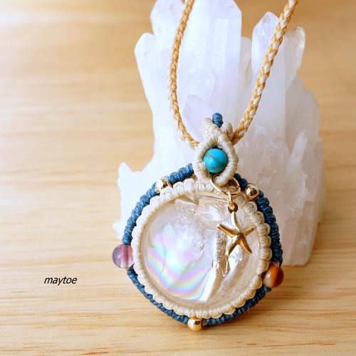 アイリスクォーツ（レインボークリスタル）のマクラメネックレス  