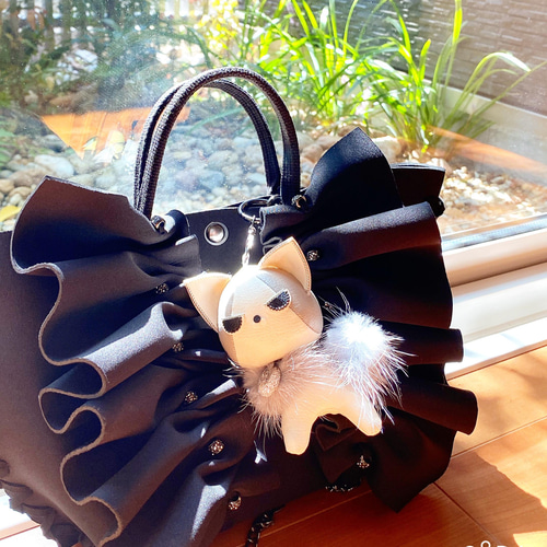 オーダー受付中】ネオフリルバッグ＊black✖️black ハンドバッグ  