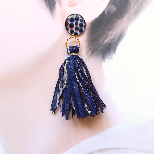 取引中　【sale】2way*ブルーとネイビーのカラフルなタッセルのピアス sale】2way*ブルーとネイビーのカラフルなタッセルのピアス
