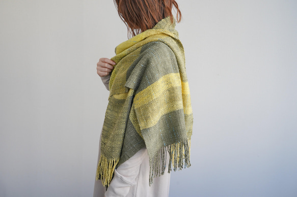 手つむぎ真綿の手織りストール 3枚目の画像