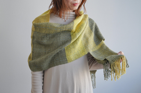 手つむぎ真綿の手織りストール 13枚目の画像