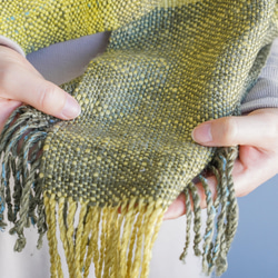 手つむぎ真綿の手織りストール 15枚目の画像