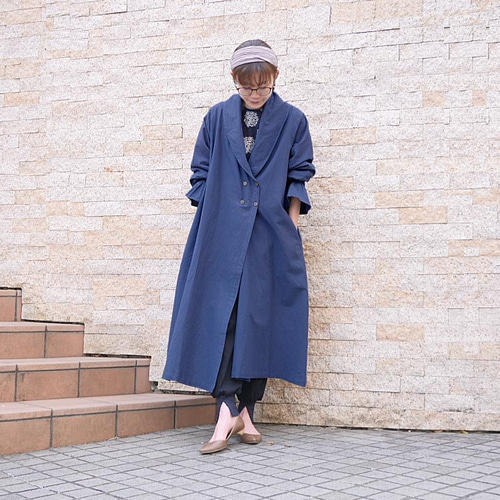 大きな襟がきちんと感ある＊ゆったりローブ風＊お袖フリル